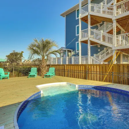 Chic Surf City Retreat w/ Pool < 1 Block to Beach!