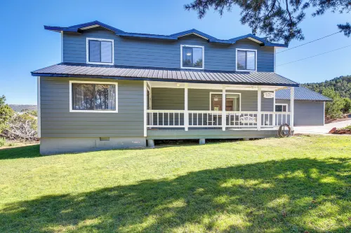 Eagar Vacation Rental Home w/ Spacious Deck! - 3-Star