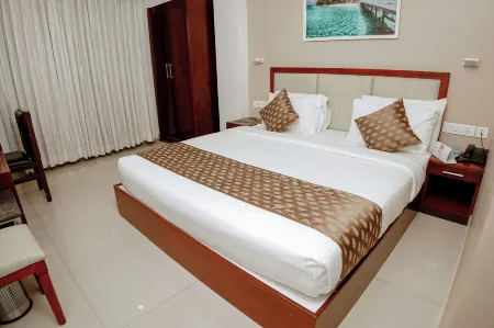 Queens Hotel Отели рядом со станцией Railway Station Bus Stop