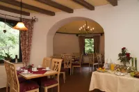 Schuberths Am Schloss Hotels in Forchheim
