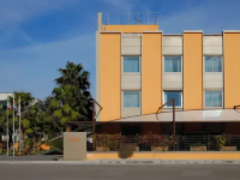 Sanlu Hotel Hotels in Serrano