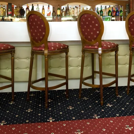 Manhattan Hotel & Restaurant
