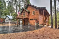 Bikes, Grill & Views: Luxe Truckee Cabin! - balcón