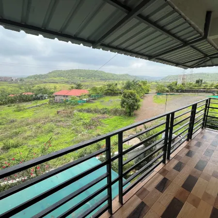 Shrubbery Palms Resort