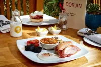 Dorian House Boutique B&B - Free Parking! - 朝食