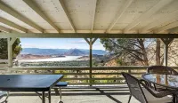 Lakeview Retreat: A Spacious Dog-Friendly Escape with Breathtaking Views
