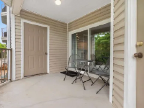 Lake It Easy Condo for 7 Hotels in Pine B Township