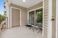 Lake It Easy Condo for 7