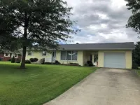 Chestnut Street Retreat Hotels in Patoka Township