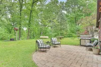 Walk to Kelsey Lake: Cassopolis Home w/ Yard! - 3-Star