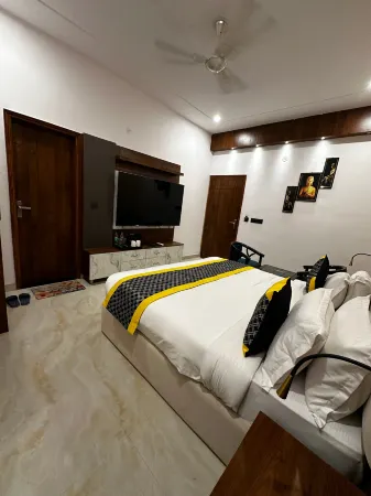 The Crown Prince Отели в г. Большая Нойда