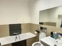 Cozy Private Room with Free Wi-Fi Hotels in 