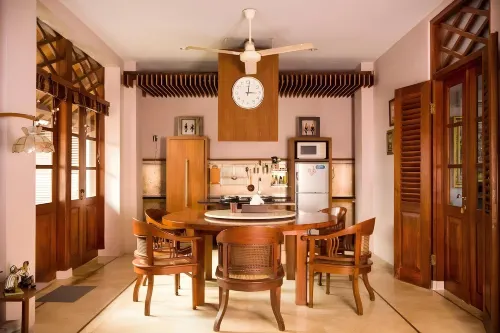 Tegal Panggung Guest House - parking