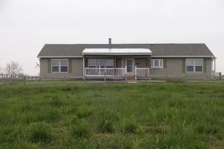 Escape To The Country In Comfort And Style In An Eco-Friendly House