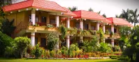Hotel Jungle Crown