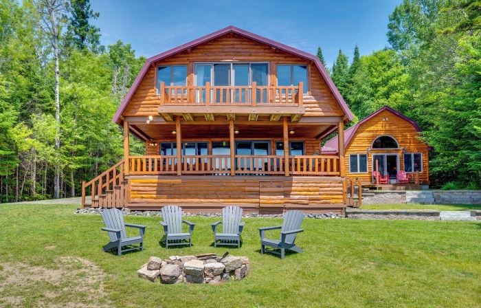 Pittsburg Lake House w/ Magalloway Mountain Views!