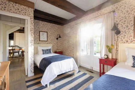 Everett by AvantStay 5Mins to Palisades Tahoe w Hot Tub