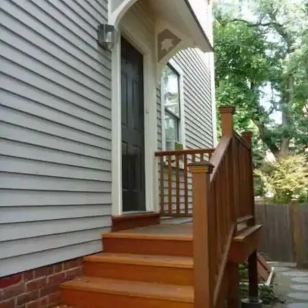 Quiet, private 1 bedroom garden apt near Harvard/MIT, sleeps 4 adults + 1 infant