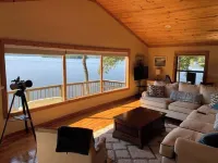 Lake house with million dollar view & hot tub