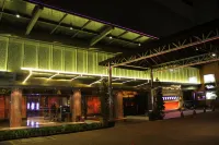 108 Hotel by Him Các khách sạn ở Tây Jakarta