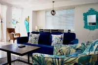 Luxury Waterfront 1/1 with Pool and Gym