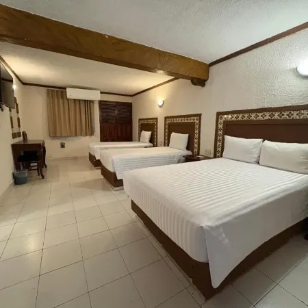 Suites Cancun Center