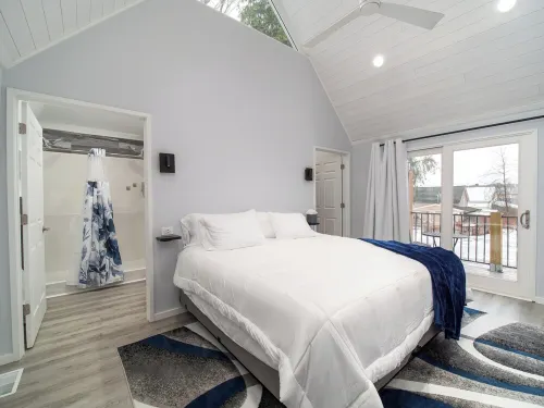 The Refined Retreat Hotels in Celoron