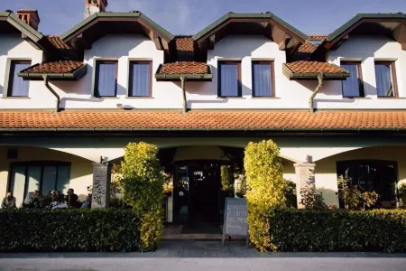 HIŠA Putr Отели в г. Трзин