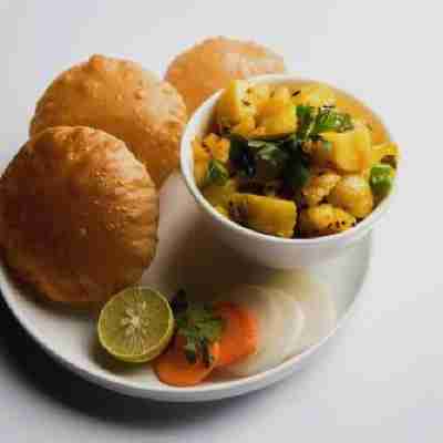 Hotel O by OYO Dariya Railway Station Formerly RR Villa Dining/Meeting Rooms