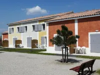 Vacancéole - le Domaine d'Enserune Hotels in Capestang