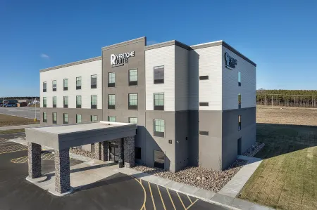 Riverstone Suites - Chippewa Falls