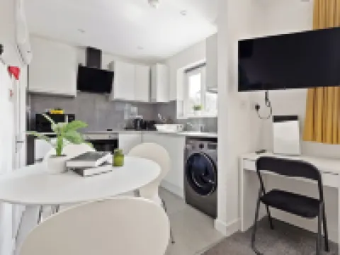 アパートメント - スリープス 5 & フリー パーキング ハーロウのホテル