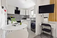 Apartment - Sleeps 5 & Free Parking