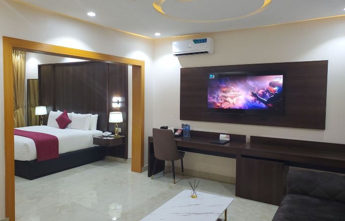 Executive Hotel and Suites