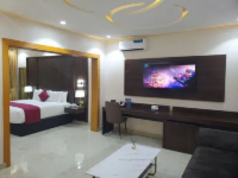 Executive Hotel and Suites Ξενοδοχεία στην πόλη Agege