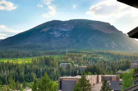 Awesome Spacious Condo, Spectacular Views, Nice Clubhouse Отели в г. Уайлдернест