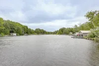 Ludington Cottage w/ Lake Views & Boat Parking - Wi-Fi