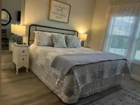 Cabin at House Mountain-Entire Cabin, Stunning View