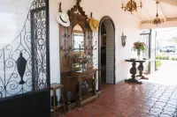 El Caminante Bar & Bungalows