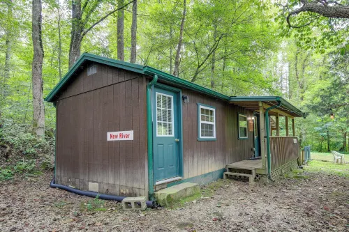 Briceville Cabin w/ River Access & Mountain Views! - Homestays