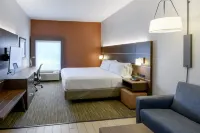Holiday Inn Express & Suites BLYTHEWOOD by IHG - parking