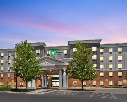 Holiday Inn Express & Suites CHICAGO WEST-O'HARE ARPT AREA by IHG Hotels in Hillside