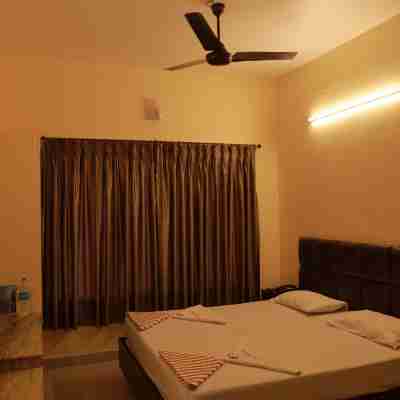 Hotel Maadhini Rooms