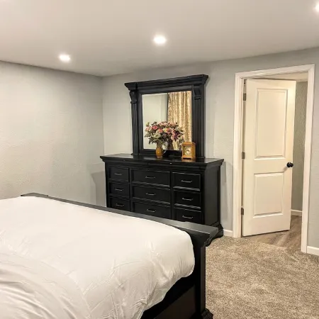 Spacious 5-bedroom house in marvelous Greeley with AC, WiFi