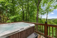 Mountain Views! Private Cabin, Firepit & Hot Tub, Fireplace--Dog Friendly!