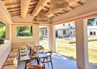 Maison "la Détente" de l'Estef: quiet, swimming pool, pétanque, 2/4 travellers Hotels in Alleins