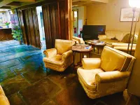 Le Convivial Luxury Suites & Spa