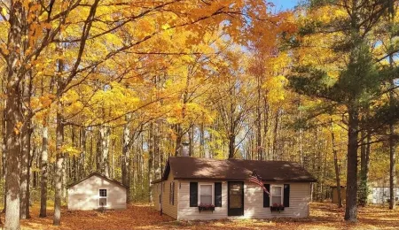 Cozy Cabin, Private 10 Acres Close to Atv Trail & Lake