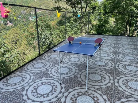 Private Cottage near Mall Road + Mountain view