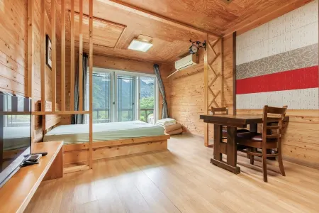 Woohyang Gallery Pension Отели рядом с достопримечательностью «The 38th Parallel»